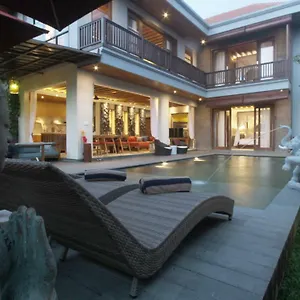 Villa Mekar